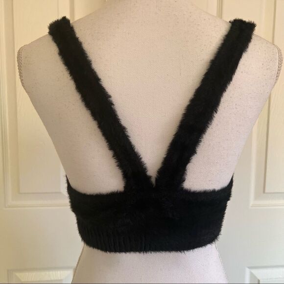 NEW FOR LOVE & LEMONS Devon Sleeveless Fuzzy Top Black Large - Picture 6 of 9